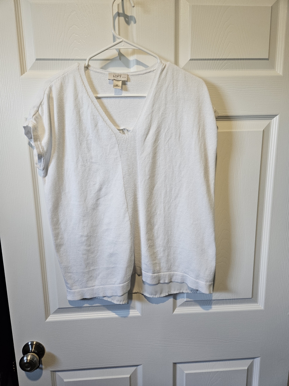 LOFT White V‑Neck Short Sleeve Top
